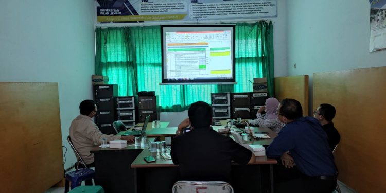 LP3M UIJ LAKUKAN BIMBINGAN PENGISIAN IPEPA